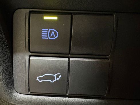 Used 2022 Toyota Highlander XSE AWD/4WD image 13