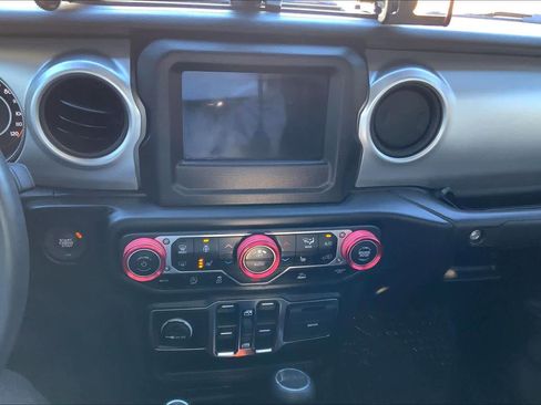 Used 2023 Jeep Gladiator Sport image 31