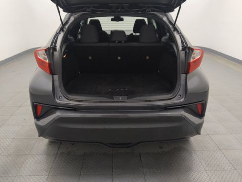 Used 2018 Toyota C-HR XLE image 29