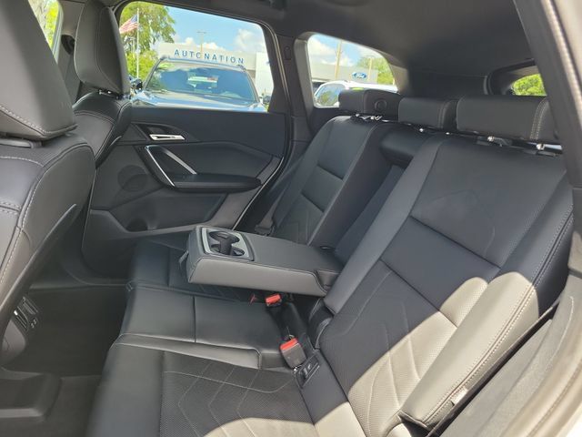 Used 2025 BMW X1 xDrive28i AWD/4WD image 12