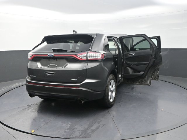 Used 2017 Ford Edge SE w/ Cargo Accessory Package AWD/4WD image 44