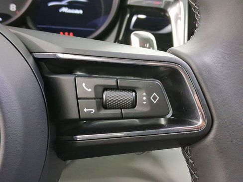 New 2026 Porsche Macan image 17