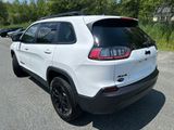 Used 2023 Jeep Cherokee Altitude Lux image 3