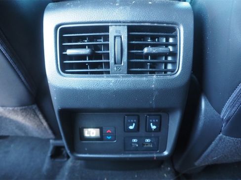 Used 2023 Nissan Rogue Platinum w/ Platinum Premium Package image 20