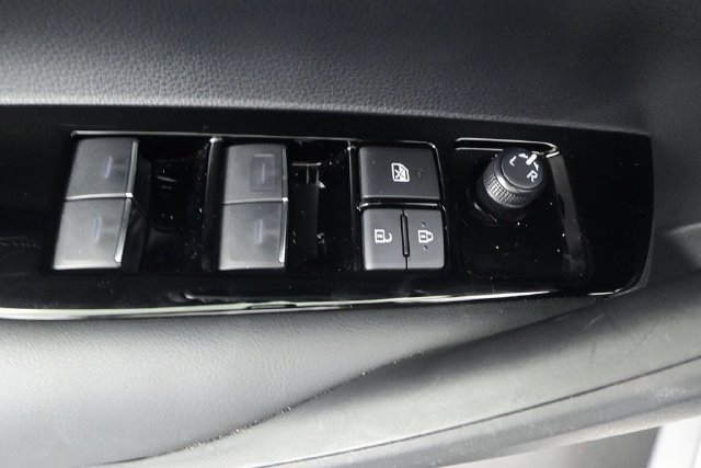 Used 2026 Toyota Corolla SE FWD image 10
