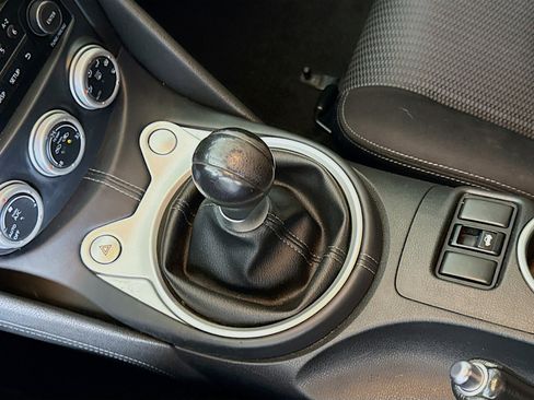 Used 2020 Nissan 370Z w/ Sport Package image 20