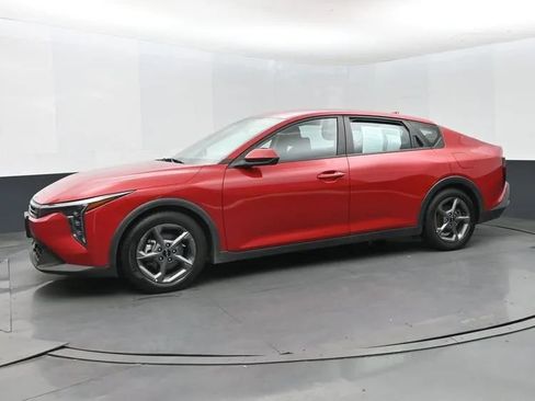 Used 2025 Kia K4 FWD image 5