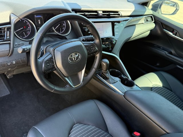 Used 2020 Toyota Camry SE FWD image 8