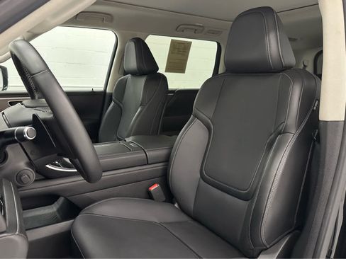 Used 2025 INFINITI QX80 Pure w/ Cargo Package AWD/4WD image 13