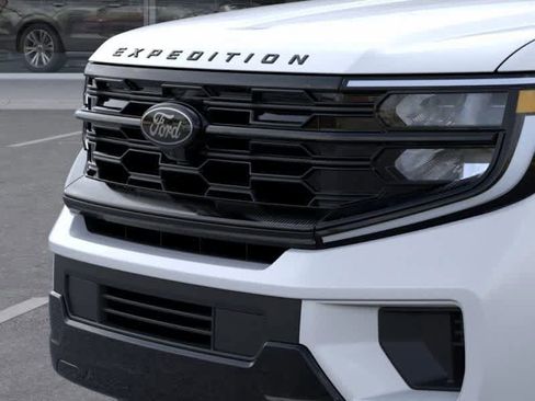 New 2025 Ford Expedition Max Platinum w/ Stealth Performance Package image 17