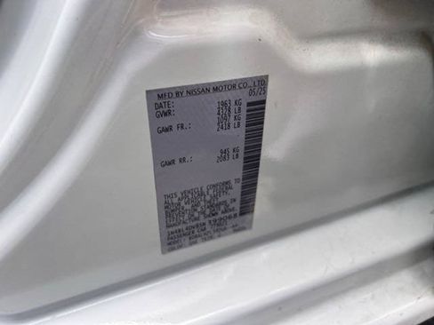 Used 2025 Nissan Altima 2.5 SV FWD image 7