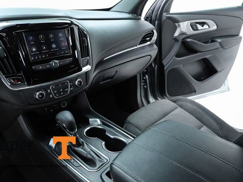 Used 2023 Chevrolet Traverse LT image 23