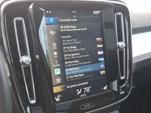 Used 2020 Volvo XC40 T5 Momentum image 20