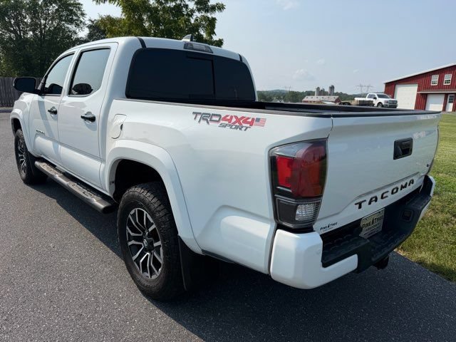 Used 2020 Toyota Tacoma TRD Sport w/ Technology Package AWD/4WD image 3