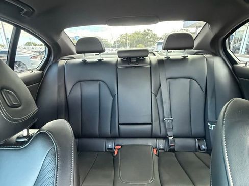 Used 2024 BMW 330i xDrive Sedan AWD/4WD image 18