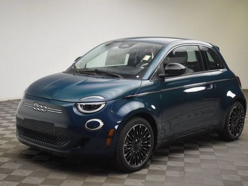 New 2026 FIAT 500 e Icona w/ Quick Order Package 21R FWD image 16