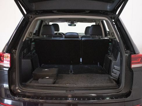 Used 2024 Volkswagen Atlas Peak Edition SE AWD/4WD image 24