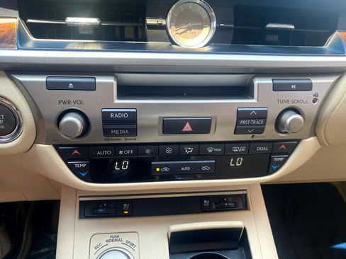 Used 2015 Lexus ES 350 image 16