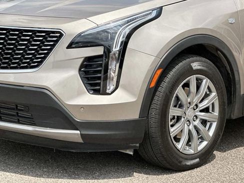 Used 2023 Cadillac XT4 Premium Luxury AWD/4WD image 7