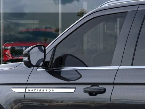 New 2026 Lincoln Navigator Premiere AWD/4WD image 20