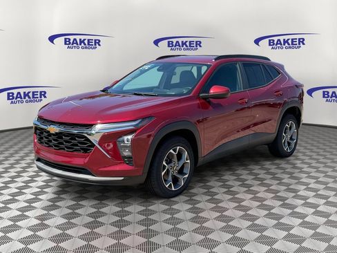 Certified 2024 Chevrolet Trax LT w/ Driver Confidence Package FWD image 4