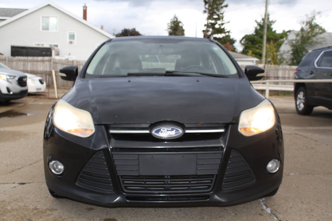 Used 2014 Ford Focus SE w/ Equipment Group 201A FWD image 5