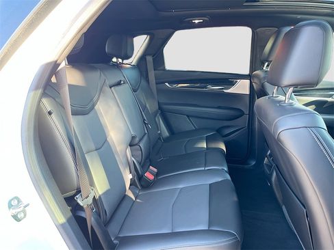 Used 2025 Cadillac XT5 Premium Luxury image 28