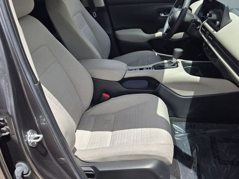Used 2025 Honda HR-V LX image 17
