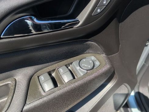 Certified 2024 Chevrolet Equinox RS image 19