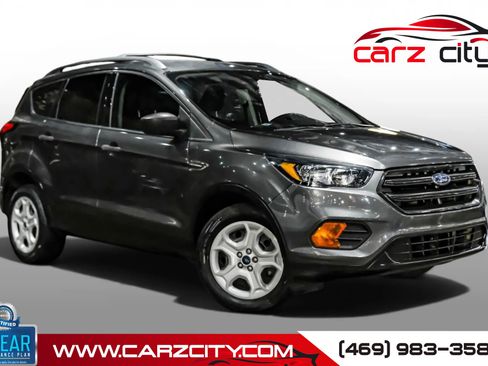 Used 2019 Ford Escape S FWD image 1
