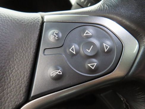 Used 2019 Chevrolet Suburban Premier image 51