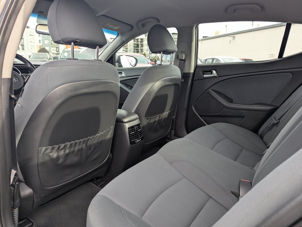 Used 2015 Kia Optima LX FWD image 30