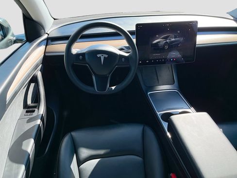 Used 2025 Tesla Model Y Long Range AWD/4WD image 21