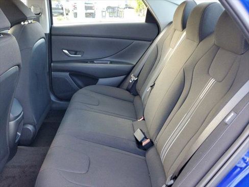 New 2024 Hyundai Elantra Blue image 9