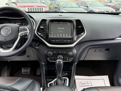 Used 2014 Jeep Cherokee Limited w/ Technology Group FWD image 12