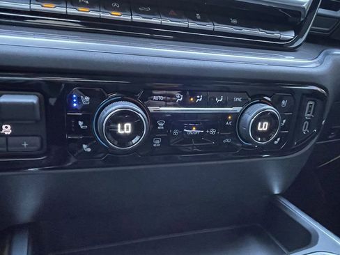 Certified 2025 Chevrolet Silverado 1500 High Country image 26