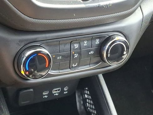 Used 2021 Chevrolet TrailBlazer LS image 15