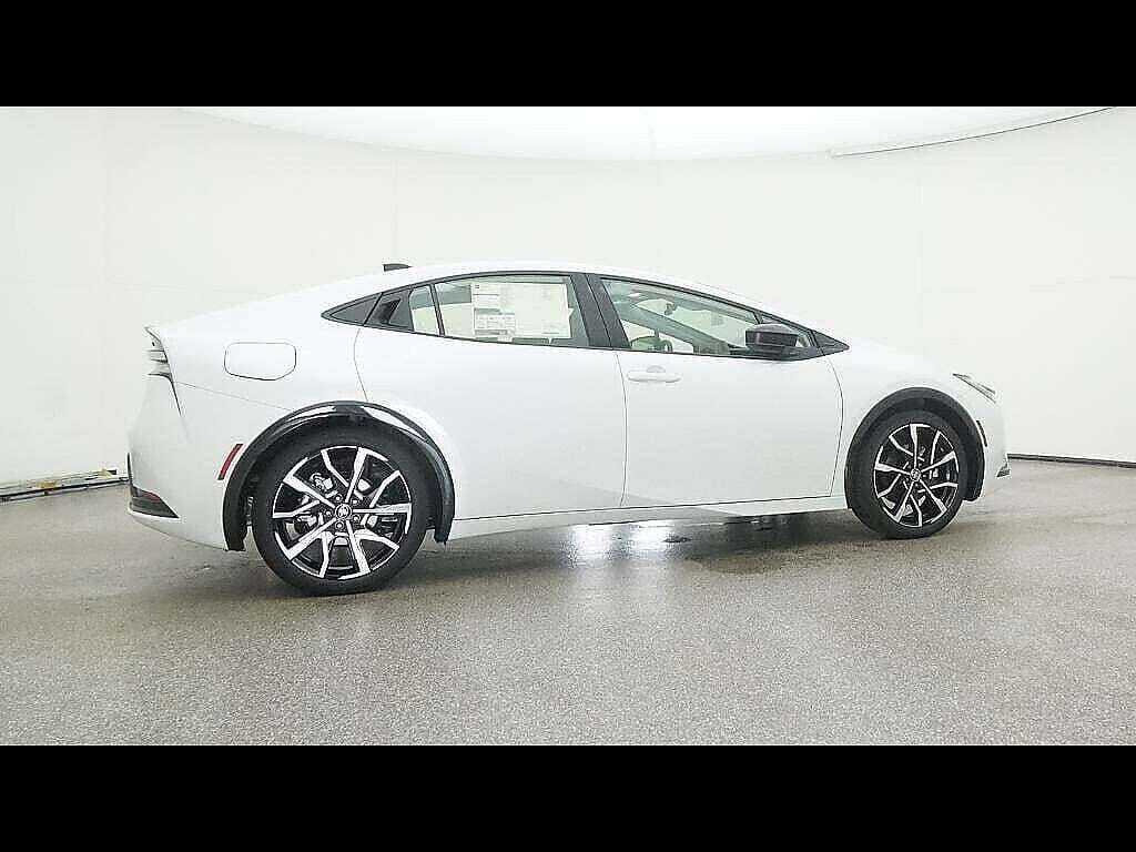 New 2026 Toyota Prius Plug-In Hybrid FWD image 98
