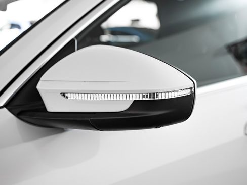 Certified 2025 Audi Q5 Premium w/ Convenience Package image 25