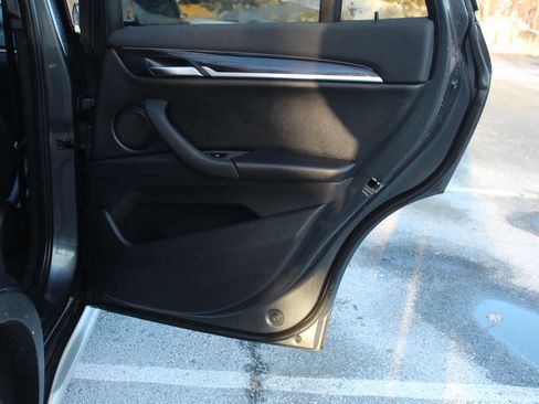 Used 2017 BMW X1 xDrive28i image 16