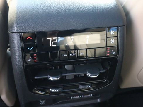 New 2025 Jeep Grand Cherokee L Limited image 18