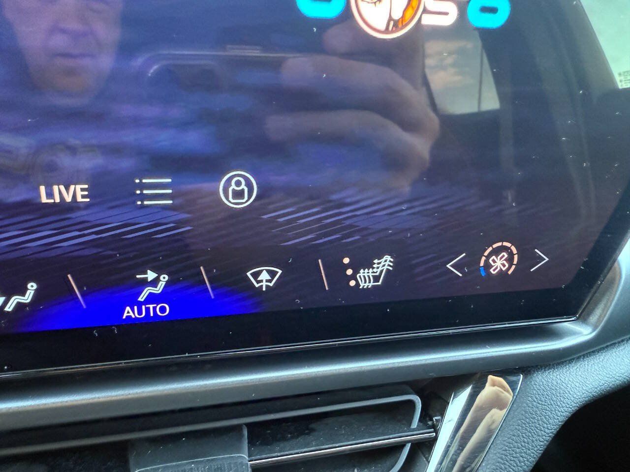 Used 2024 Chevrolet Equinox EV RS AWD/4WD image 34