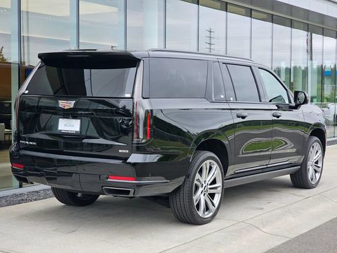 New 2026 Cadillac Escalade ESV Sport w/ Touring Package AWD/4WD image 5