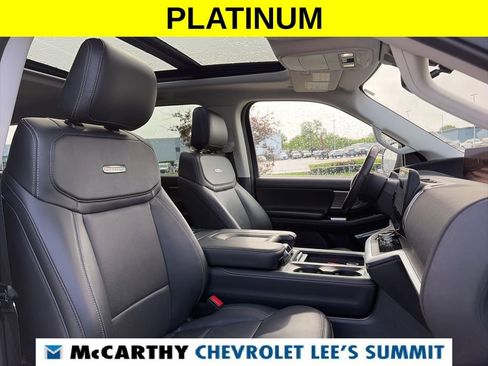 Used 2025 Ford Expedition Platinum AWD/4WD image 39
