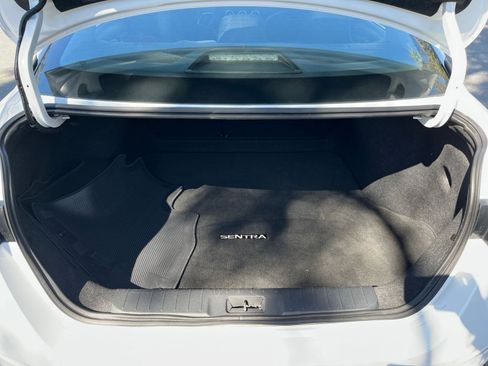 Used 2025 Nissan Sentra SV image 29