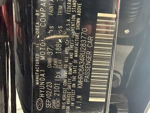 Used 2024 Hyundai Venue SEL FWD image 7