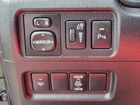 Used 2018 Toyota 4Runner Limited AWD/4WD image 27