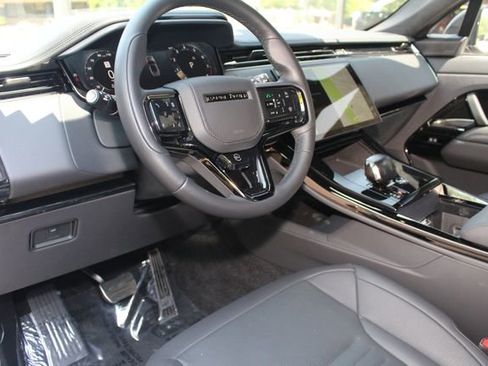 Used 2024 Land Rover Range Rover Sport image 15
