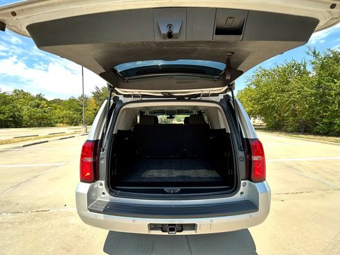 Used 2020 Chevrolet Tahoe LS RWD image 10
