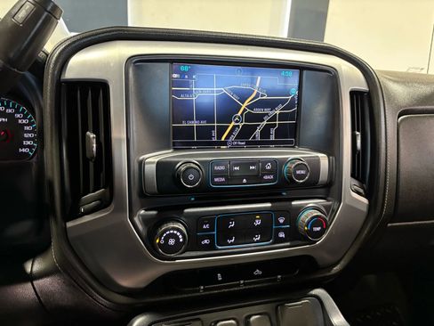 Used 2017 GMC Sierra 1500 SLE image 17